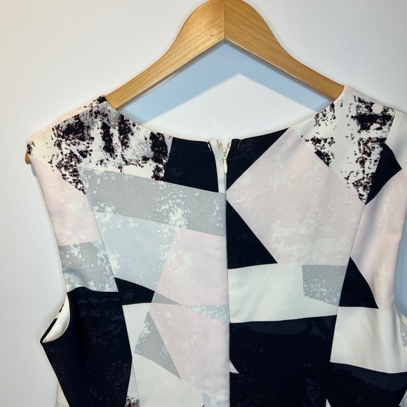 Vintage✨ Le Chateau Women Abstract Sleeveless Blouse - Black, White and Pink - Picture 6 of 7
